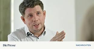 Komplexitätsforscher Peter Klimek ist "Wissenschafter des Jahres"