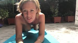 Free Breastmom masturbating during the time that doing yoga Porn Video HD