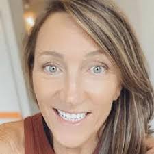 Ella West Clubhouse Profile, Followers, Statistics (@ellatitsoutwest)