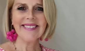 Rabbi Mendel Lipskar celebrates his 70th surrounded by family