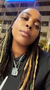 Atl, 35, Capricorn, single , Looking for friends in the surrounding area or  states. I’m funny af and like to have fun. HMU 🤙🏾