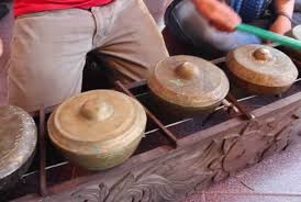 44 gambar alat musik tradisional indonesia serta daerah asal. 50 Nama Alat Musik Tradisional Indonesia Gambar Cara Memainkan