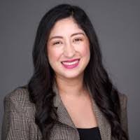 Lizbeth Parra's Instagram, Twitter & Facebook