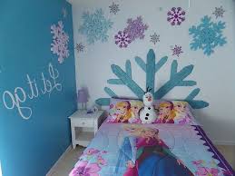 Stunning 20 Lovely Frozen Themed Room Decor Ideas Your Kids Will Love Https Gardenmagz Com 20 Lovely F Frozen Bedroom Frozen Bedroom Decor Frozen Theme Room