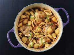 Imbakbaka Libyan Chicken Pasta Dish Recipe Chicken Pasta Dishes Easy Cooking Recipes Recipes