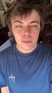 Daniel Hutchison (@oogieboogiedaniel)