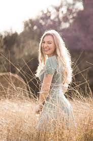 Photography Outdoor Portrait Photography Field Photoshoot Portrait Photography Poses