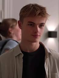 Nevn en finere person på hele nrk?🫣#nrk #fyp #edits #nrktv #likmeg #4k  #utro #haukhellestveit #leo