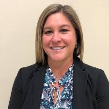 Kelly Wix's Instagram, Twitter & Facebook