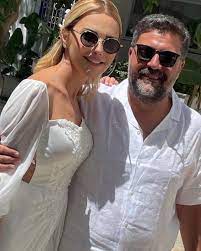 She did her education in beşiktaş atatürk anadolu lisesi in istanbul. Wmccthyh3gwfjm