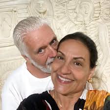 Minha namorada há mais de 30 anos. Amo você, Fatinha! ❤️ #DiaDosNamorados