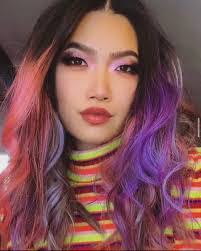 Eve Wills's Instagram, Twitter & Facebook