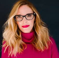 Anna Lane's Instagram, Twitter & Facebook