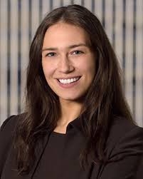 Tara Knapp's Instagram, Twitter & Facebook