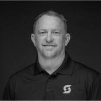 Alessandra Walker's Instagram, Twitter & Facebook