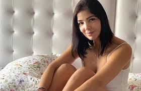 Andreina fiallo antes y después. Las Costosas Vacaciones De Andreina Fiallo Y Sus Hijos A Las Islas Maldivas