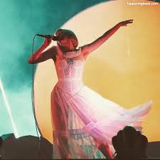 Aurora Aksnes Feet 51 Photo | sexiezpix Web Porn