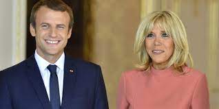 Nathalie schuck, journaliste au parisien et auteure avec ava djamshidi d'un livre sur brigitte macron, raconte au micro de sonia mabrouk. Philippe Besson Se Confie Sur Le Couple Macron Marie Claire