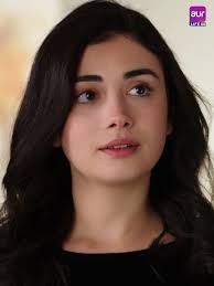 Reyhan Ko Khandani Necklace Mila!! Continue Watching #Wada Every Thursday  to Saturday at 9:00 PM Only