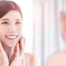 Cara Memilih Skincare untuk Mengatasi Kulit Kusam dan Flek Hitam