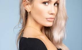 Karla Guinn's Instagram, Twitter & Facebook