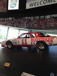 Remember how i said i couldn't make you like nascar? Daily Driver For Sure Bring Back This Body Style Tribute Livery Weekend Sports Cars Luxury Racing Team Sports Cars
