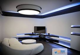 فتح شباك من غرفه النوم على الممرات