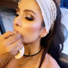 Hadiqa kiani salon faisalabad @akhyarghaniphotography For makeup details  contact 0418720395 0412602895