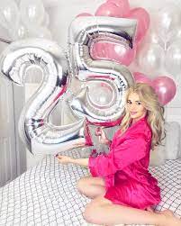 Use these twenty five 25th birthday ideas to get inspired. 25 Years Old Balloons Birthday Girl Pictures Birthday Party Photography Birthday Photoshoot