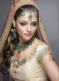 Indian Wedding Dresses Indian Bridal Wedding Style Guide Indian Bridal Makeup Indian Wedding Dress Beauty