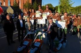 (bgl) werden die interessen der ganzen branche und auch die anliegen des einzelnen mitgliedsunternehmen vertreten. Honorarfreie Bilder Von Bundesverband Garten Landschafts Und Sportplatzbau E V Presseportal