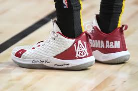Christopher maurice brown (born may 5, 1989) is an american singer, rapper, songwriter, dancer and actor. B R Kicks On Twitter A Closer Look At The Alabama A M Sneakers For Cp3 Vs Denver Look Out For More Hbcu Custom Sneakers From Chris Paul Https T Co Wworb3memo