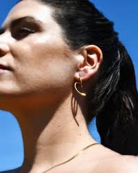 Shop Gold Earrings and Jewellery