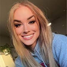 Amber Polacek's Instagram, Twitter & Facebook