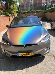 Het hotel is eigendom van de flamboyante broers azimi, die ook investeren in vastgoed en eigenaren zijn van. Peperdure Tesla Van Aardenburgse Miljonair Salar Azimi Gesmolten Zeeuws Nieuws Pzc Nl