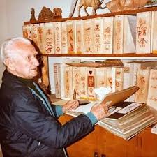 Stanislaw Szukalski Em Frente Os Estudos Sobre O Zermatismo Saiba Mais No Site Https Szukalskiartebrasil Blogspot Com 2019 Historia Da Arte Arte Instagram