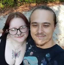 Clashing mobs with an axe in Wuchang