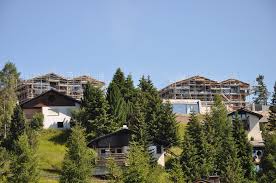 There was already an existing property but it was a real eyesore so he's had it demolished and rebuilt a new villa from the ground up. Lenzerheide Valbella Case Federer Mapio Net