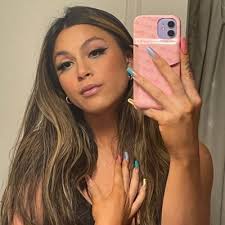 tabitha collins🌼🏁🍇🛵🔆 (@tabscollins)