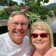 Shannon Covey's Instagram, Twitter & Facebook