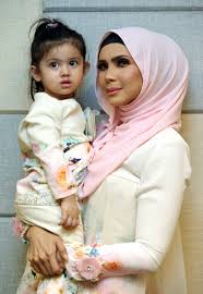 Aaisyah dhia rana's age is 6. Showbiz Che Ta Deletes Bikini Video Of Cute Aaisyah After Netizens Freak Out