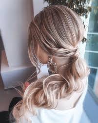 Elegant wedding hairstyles pinned to the side are feminine and romantic. 54 Modern Pony Tail Hairstyles Ideas For Wedding