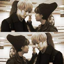 Kpop light stick stickers 2.75 / bts / exo / nct / twice / red velvet / monsta x / shinee /seventeen. Jeongyeon Hansol On Twitter Hansol Nct X Jungyeon Twice