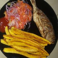 Holiday out makes a delicious plate of fish and rice. Samaki Na Ndizi Mbili Za Kukaanga 6000 0786643088 Food Kitchen Steak