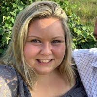 Gretchen Wade's Instagram, Twitter & Facebook