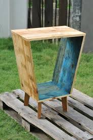 Unique Pallet Side Table Wooden Pallet Furniture Wooden Pallet Projects Reclaimed Wood Furniture