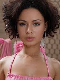 Stacy Bloom's Instagram, Twitter & Facebook