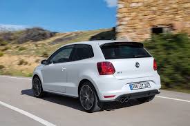 The 2016 vw polo introduces rain sensing wipers, auto dimming irvm, phone book/sms viewer, mirrorlink connectivity and a new touchscreen infotainment system for the first time. Volkswagen Polo Gti Spezifikationen Fotos 2014 2015 2016 2017 Autoevolution In Deutscher Sprache