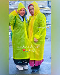 استایل خنده‌دار ژاله صامتی در هوای برفی+ عکس