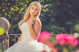 Auf kleider24.net gibt es günstige brautkleider von über 20 online shops, die in vielen kleidershops auch bequem per rechnung bestellt werden können. Maja S Brautmoden Hochzeitskleider Abendmode Vlotho Bad Oeynhausen Herford